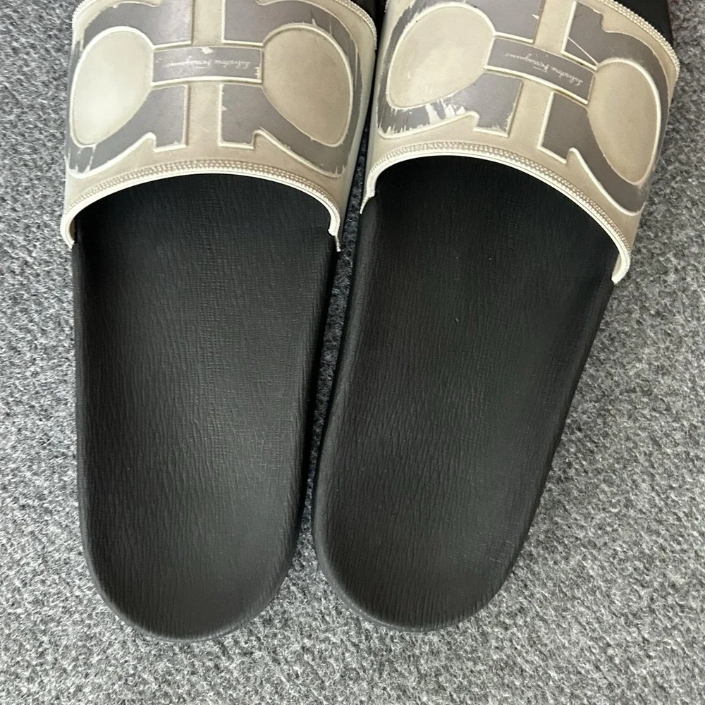 Salvatore Ferragamo Slide Sandals Mens 11 Black White Logo Rubber Gancini